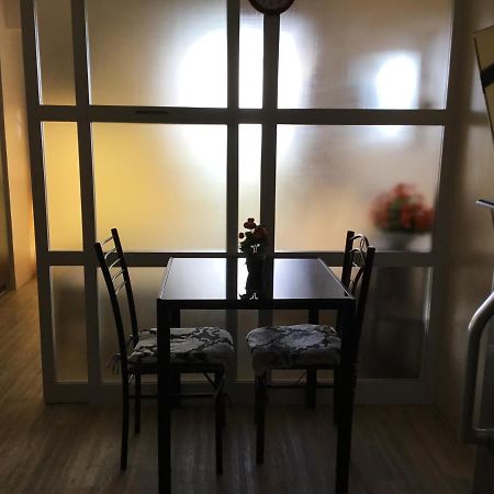 Condominium With Swimming Pool And Viewing Deck Tagaytay City Екстер'єр фото