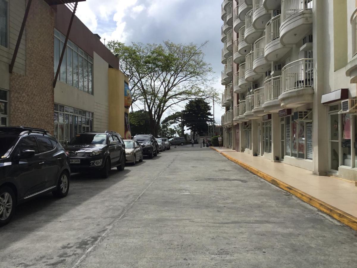 Condominium With Swimming Pool And Viewing Deck Tagaytay City Екстер'єр фото